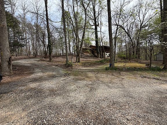 5th image of 487 Wikle Rd