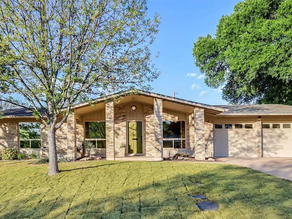 2504 Deerfoot Trl