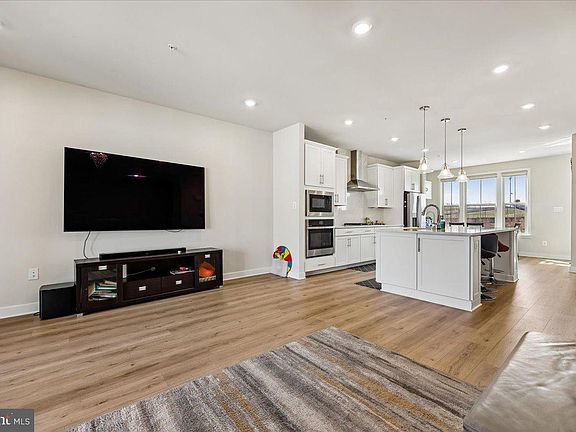 5th image of 10206 Lake Linganore Blvd