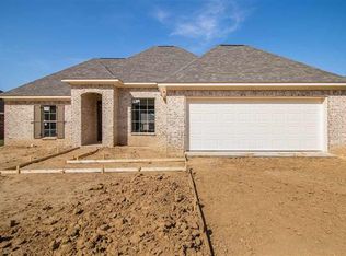 1113 Bullrun Dr, Jackson, MS 39272