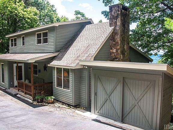 3rd image of 138 Schonberg Ln