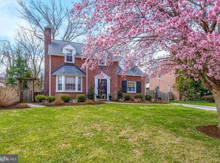 526 W Beechtree Ln, Wayne, PA 19087
