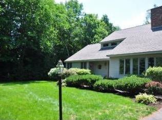 14 Hemlock Dr, Cumberland, ME 04021