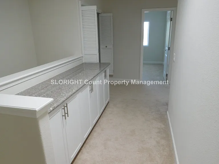 923 Humbert Ave — Photo 5