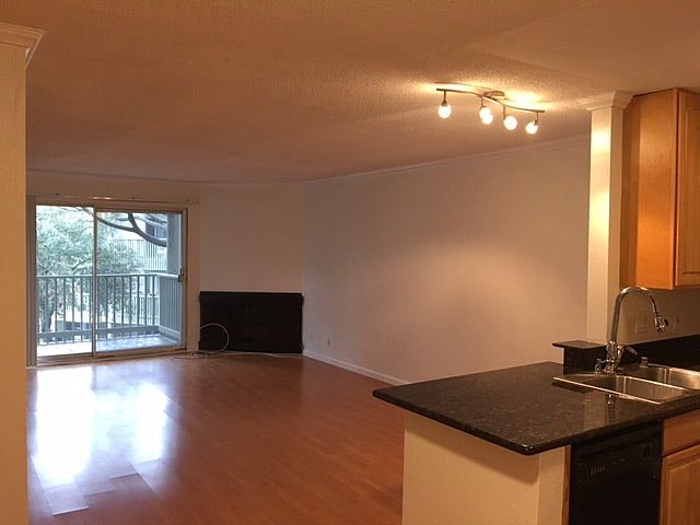 1st image of 359 Half Moon Ln APT 109