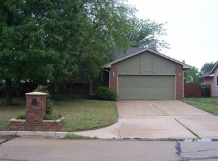 2489 S Yellowstone St, Wichita, KS 67215