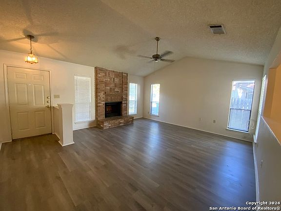 5th image of 8631 Timber Light Dr