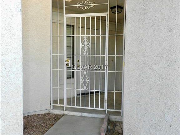 3rd image of 658 Inglenook Dr
