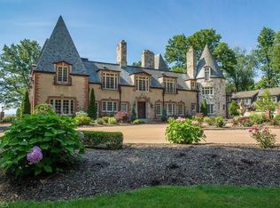 13303 Lake Shore Blvd, Bratenahl, OH 44108