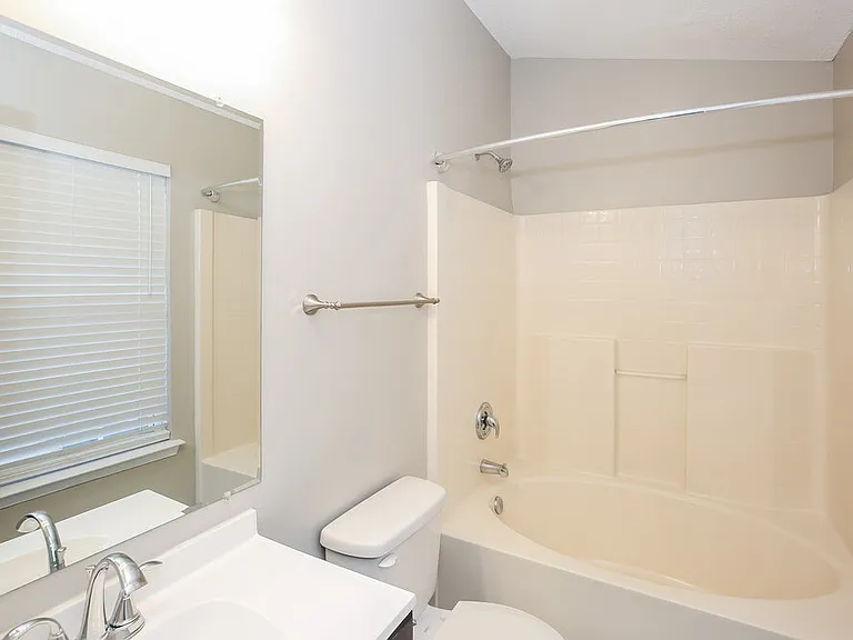 11240 Northwoods Forest Dr — Photo 15