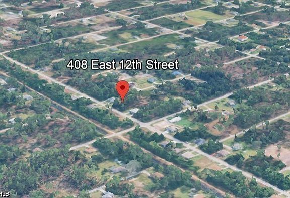 5th image of 410 E 12th St