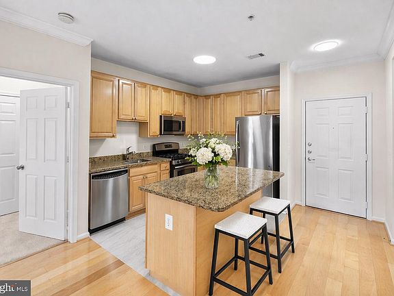 4th image of 9486 Virginia Center Blvd Unit 203