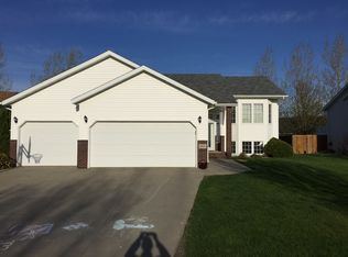 3809 22nd St S, Fargo, ND