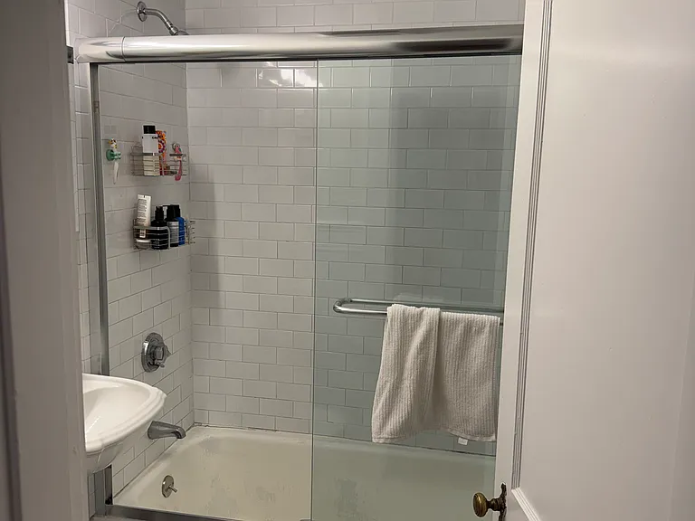 138 Fuller St #2 — Photo 8