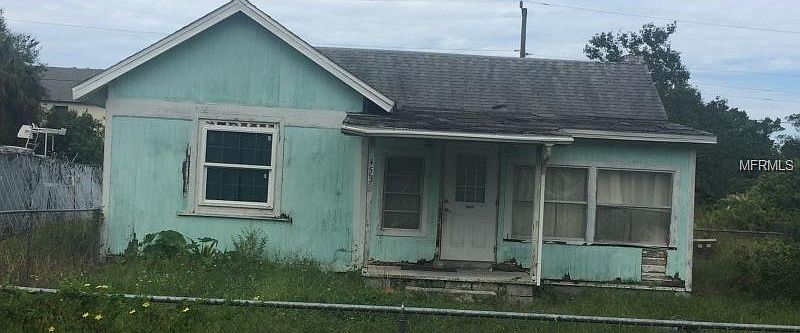1st image of 453 Solona St