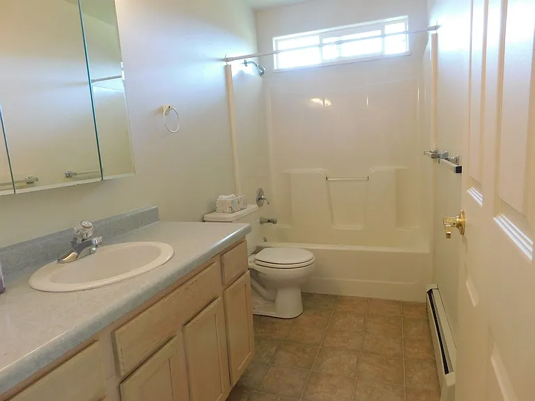 579 Darby Dr — Photo 15