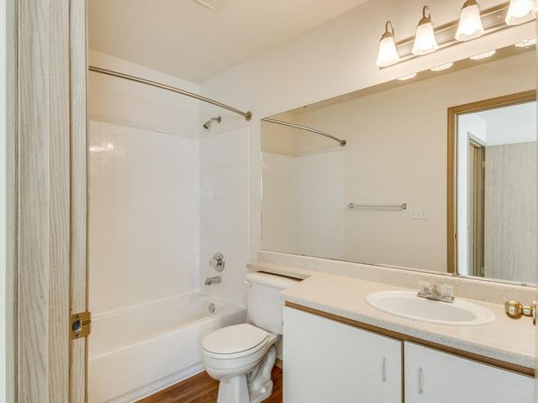 20455 1st Ave NE APT H202