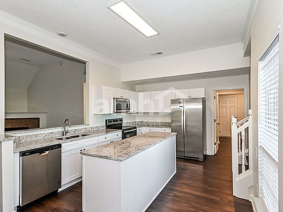 5th image of 2216 Ansley Park Ln
