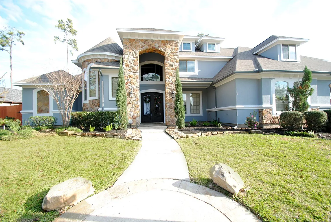 5 bed, 4420 sqft, $5,200 — Photo 4