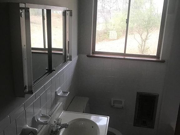 5th image of 4113 Cresthaven Dr #A