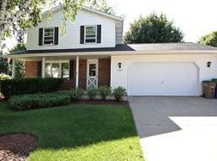 1003 Honey Creek Rd, Oshkosh, WI 54904