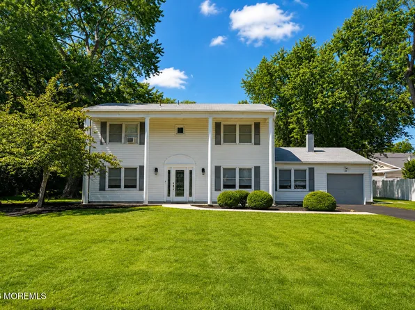 14 Kilmer Drive, Manalapan, NJ 07726