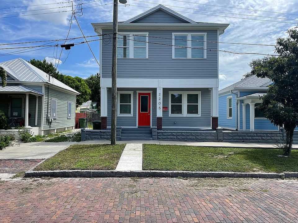 1st image of 2205 12th St