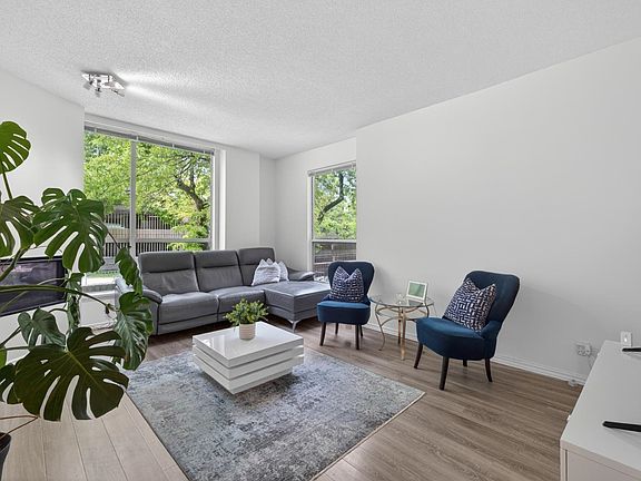 3rd image of 2668 Ash St #201