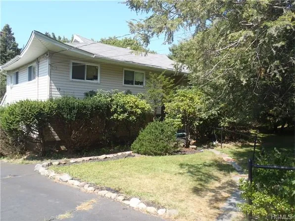 12 Joan Ln, Monsey, NY 10952