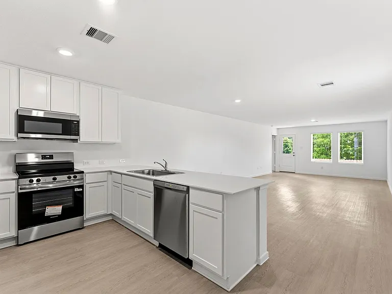 18784 Loom Dr — Photo 3
