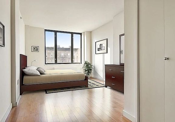5th image of 380 Lenox Ave APT 10F
