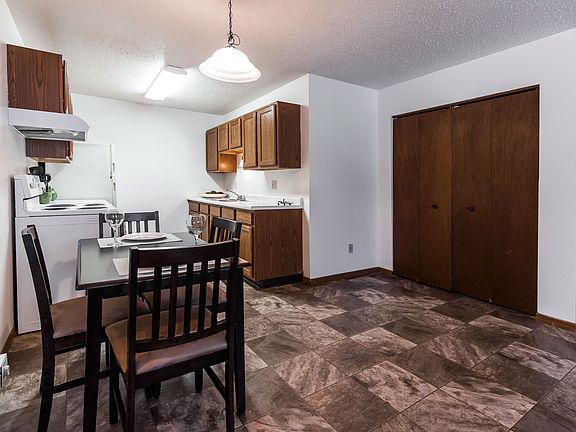 Autumn Apartments ; 2 Bedroom ; Kitchen & Dining