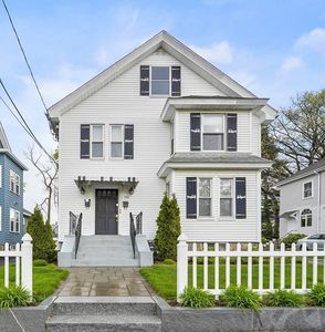 196 Ash St #2, Waltham, MA, 02453