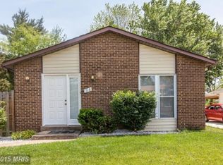 718 N York Rd, Sterling, VA 20164