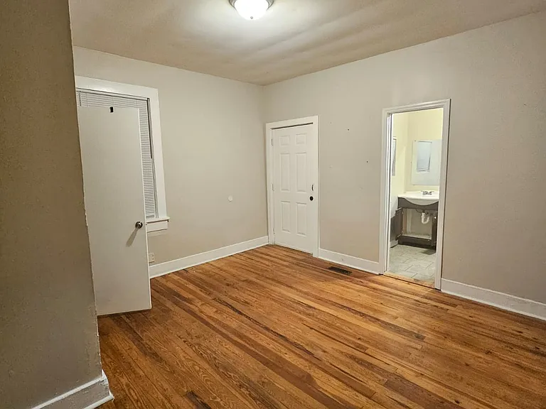 308 Cedar Cir — Photo 9