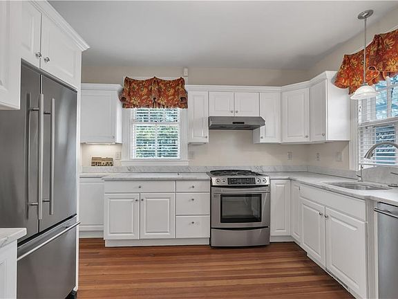 2nd image of 98 Butler Ave