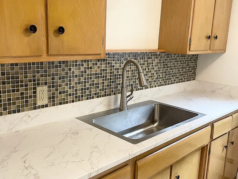 Snelling Avenue Apartments — Photo 9