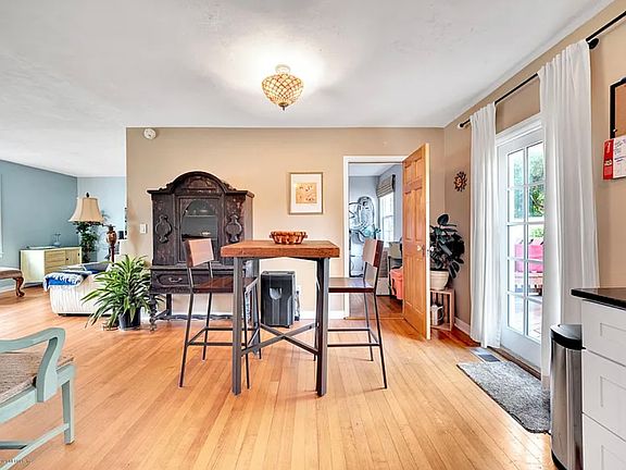 5th image of 4604 Birchwood Ave