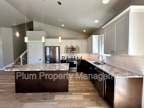 3rd image of 7014 Max Dr