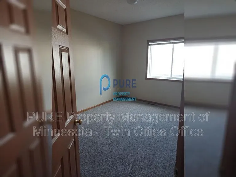 6742 Meadow Grass Ln S — Photo 14