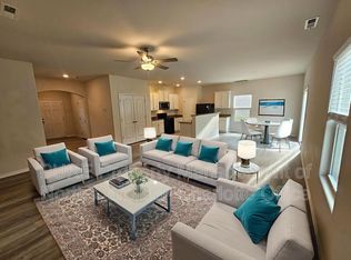 7015 Amberly Hills Rd, Charlotte, NC 28215