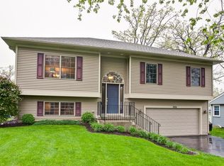 1906 W Indian Ridge Dr, Johnsburg, IL 60051
