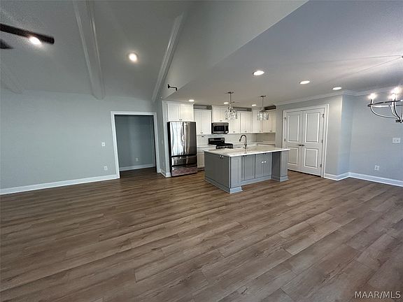 3rd image of 9377 Charley Ln