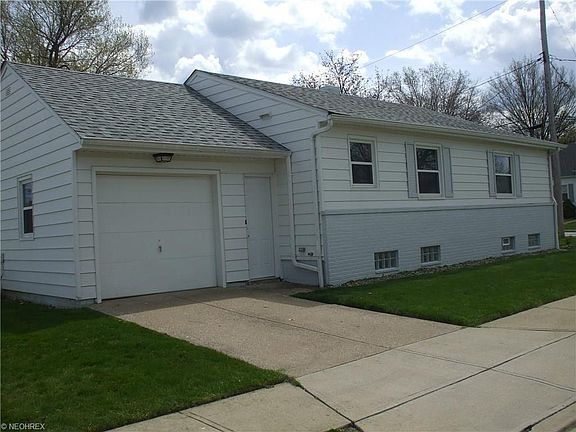 2nd image of 30087 Harrison St