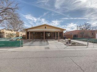 2216 Wilma Rd NW, Albuquerque, NM 87104