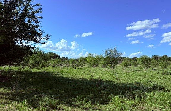 4th image of 5921 Fm 636