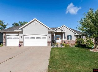 108 Jade Ln, Mankato, MN 56001