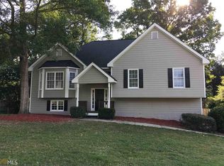 2300 Huntington Dr, Loganville, GA 30052