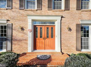 9332 Orchard Brook Dr, Rockville, MD 20854