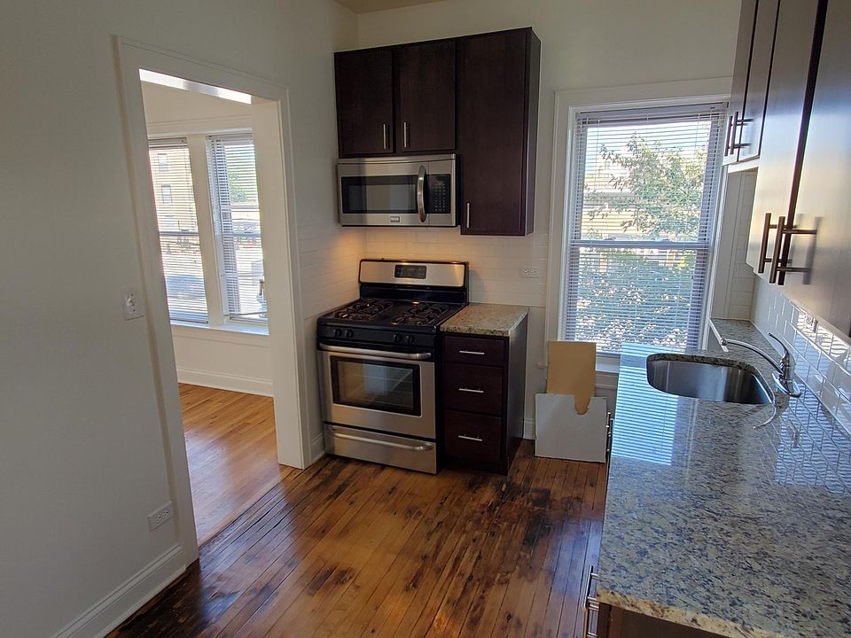 1st image of 2343 N Sacramento Ave #1N